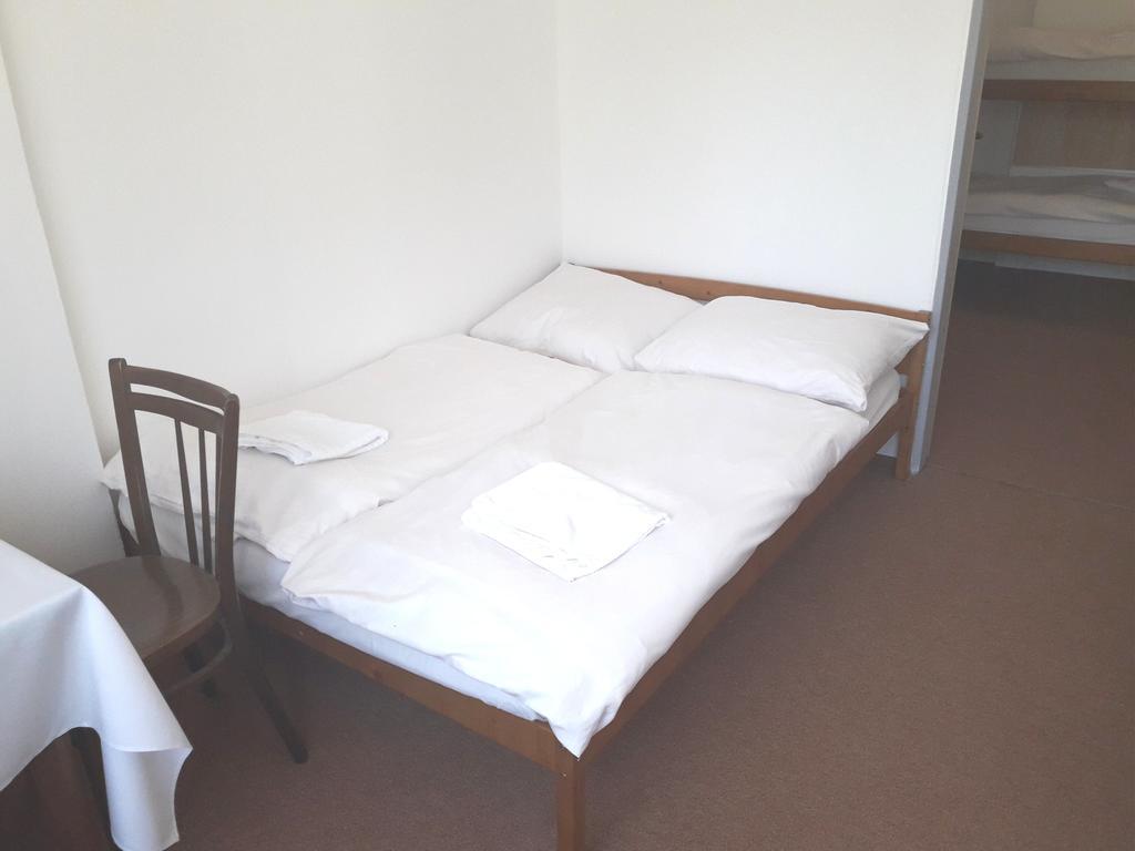 Hostel Sokol Troja Prag Eksteriør billede