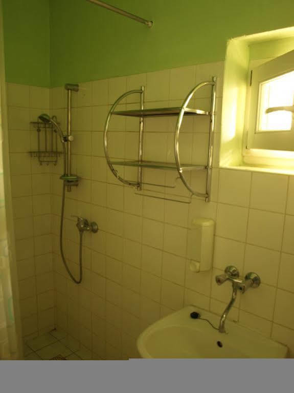 Hostel Sokol Troja Prag Eksteriør billede